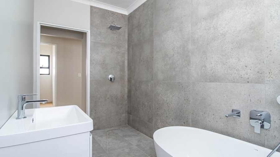 3 Bedroom Property for Sale in Sandbaai Western Cape